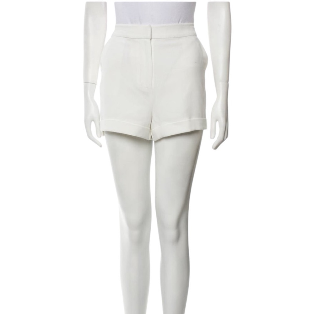 Cinq à Sept Elegant Cream Shorts